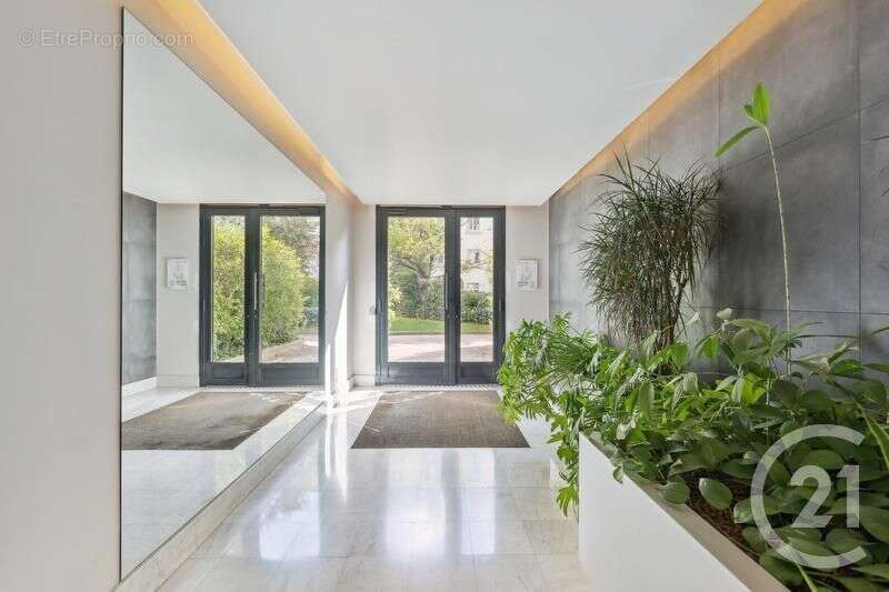 Appartement à NEUILLY-SUR-SEINE