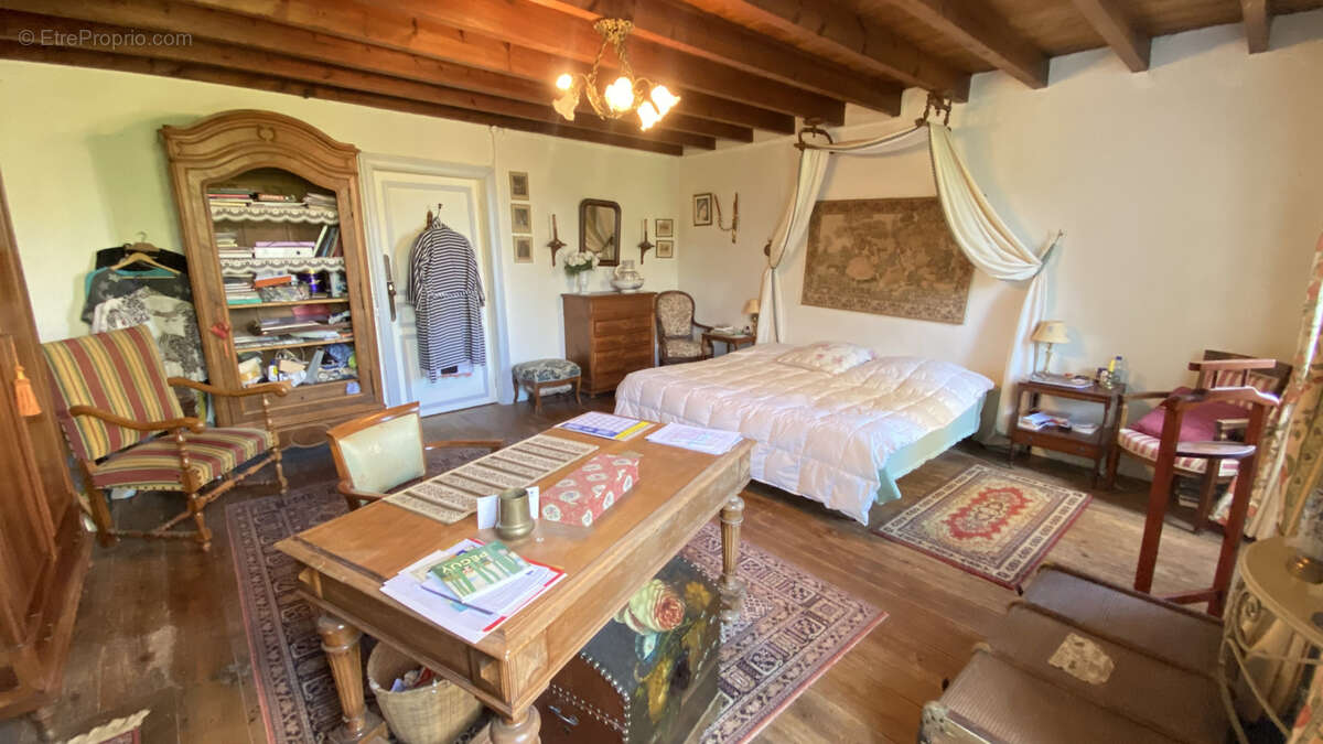 Maison à BOUTENAC-TOUVENT