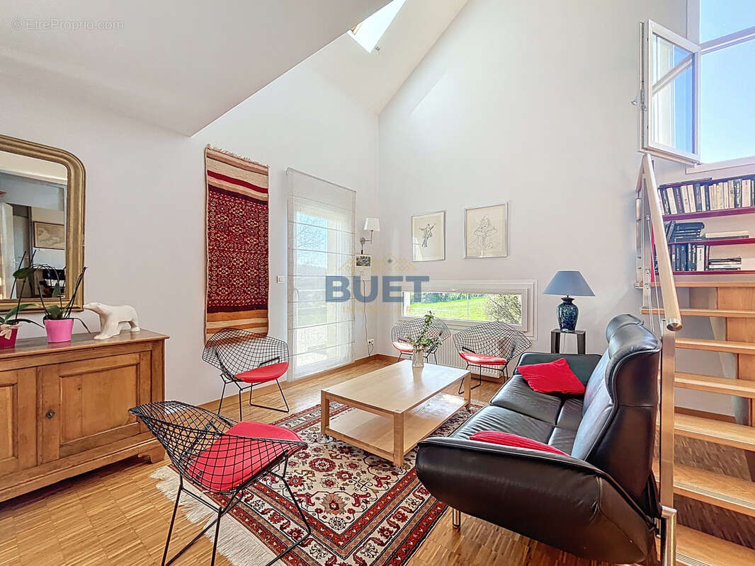 Maison à VELARS-SUR-OUCHE