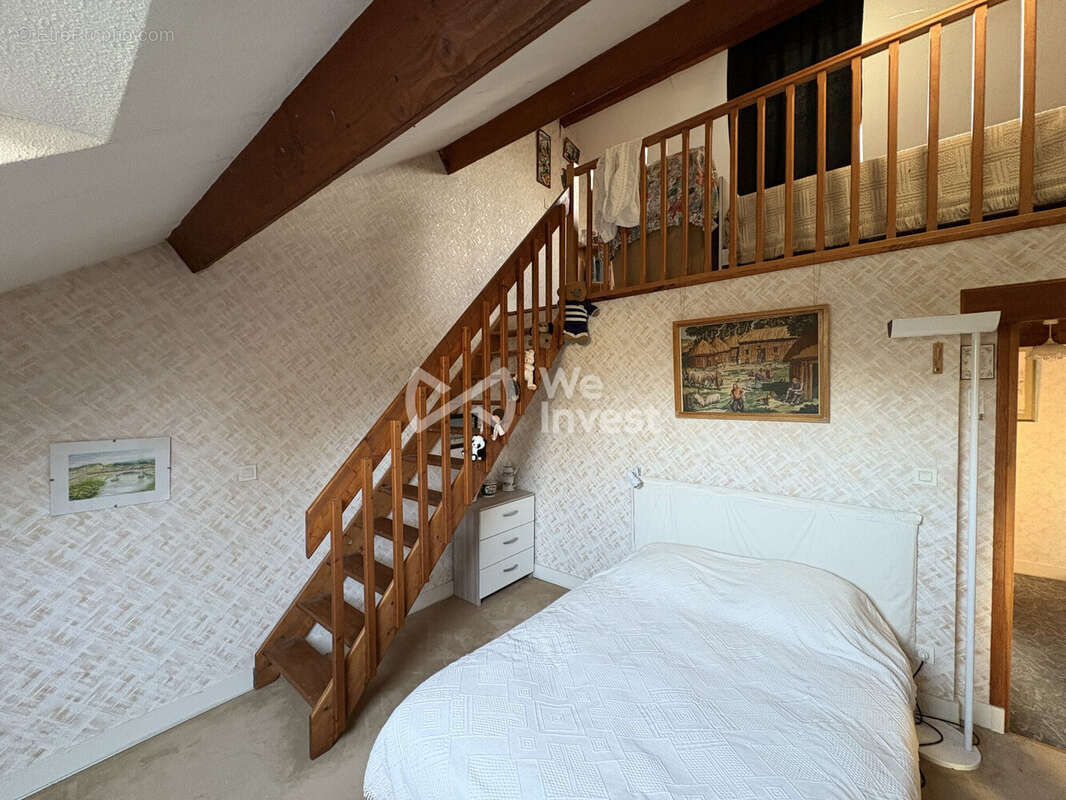 Maison à SAINT-DENIS-LES-REBAIS