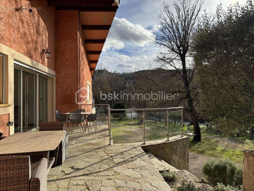 À chateauvert (83670) propriété d’exception de 570 m² avec deux appartements indépendants, piscine, grand terrain et accès à la  - photo 26