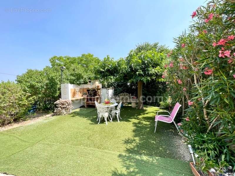 Maison à BELLEGARDE