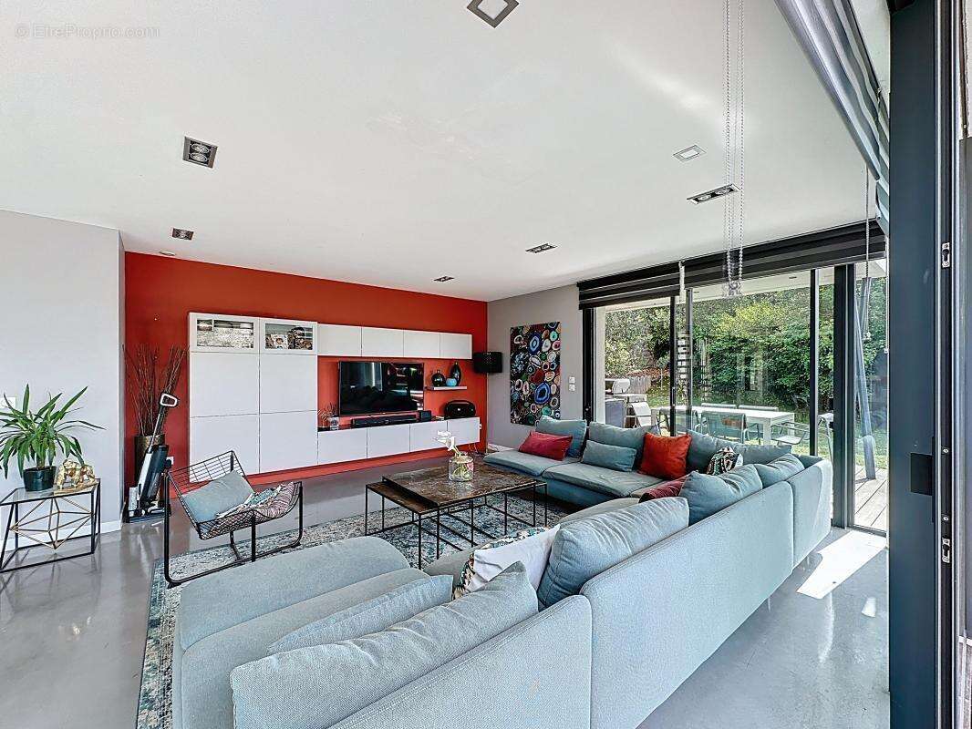 Maison à SAINT-SYMPHORIEN-D&#039;OZON