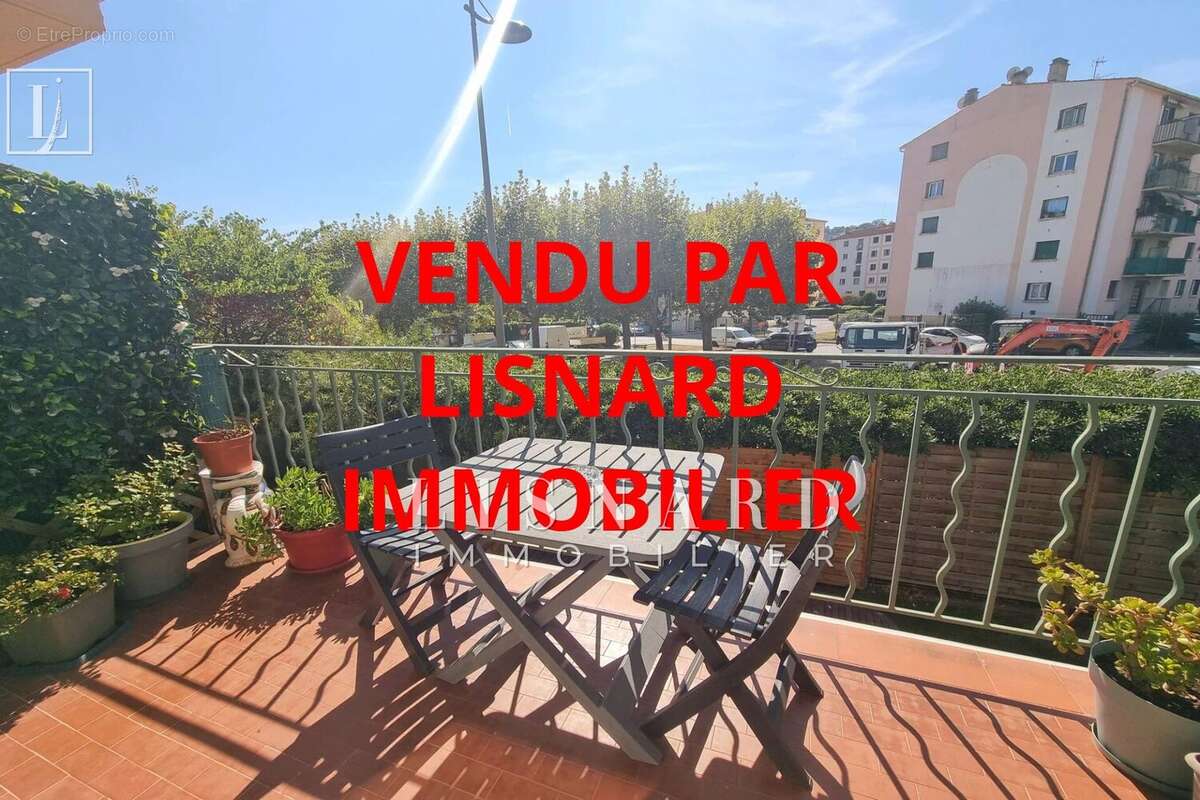 Appartement à VALLAURIS
