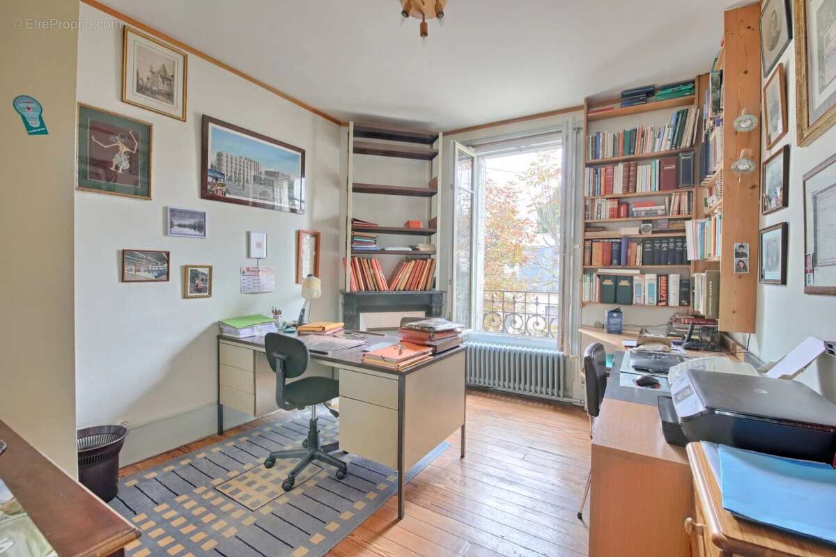 Maison à SAINT-MAUR-DES-FOSSES