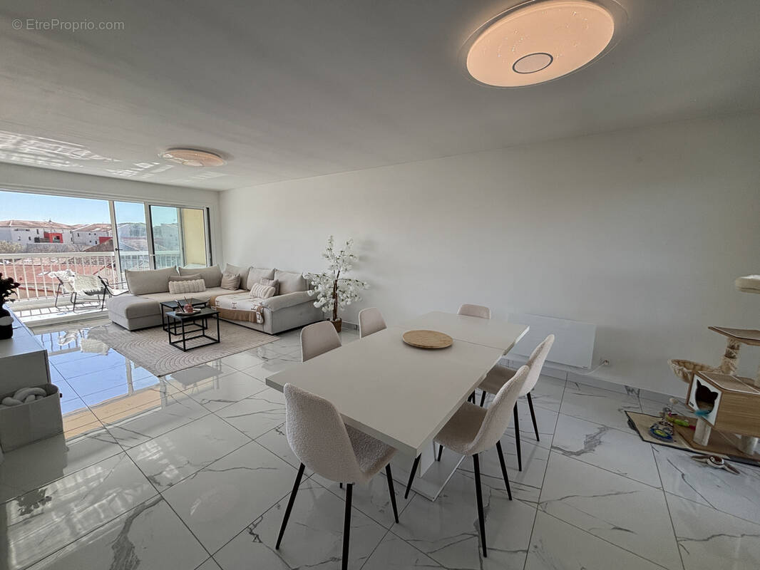 Appartement à LUNEL