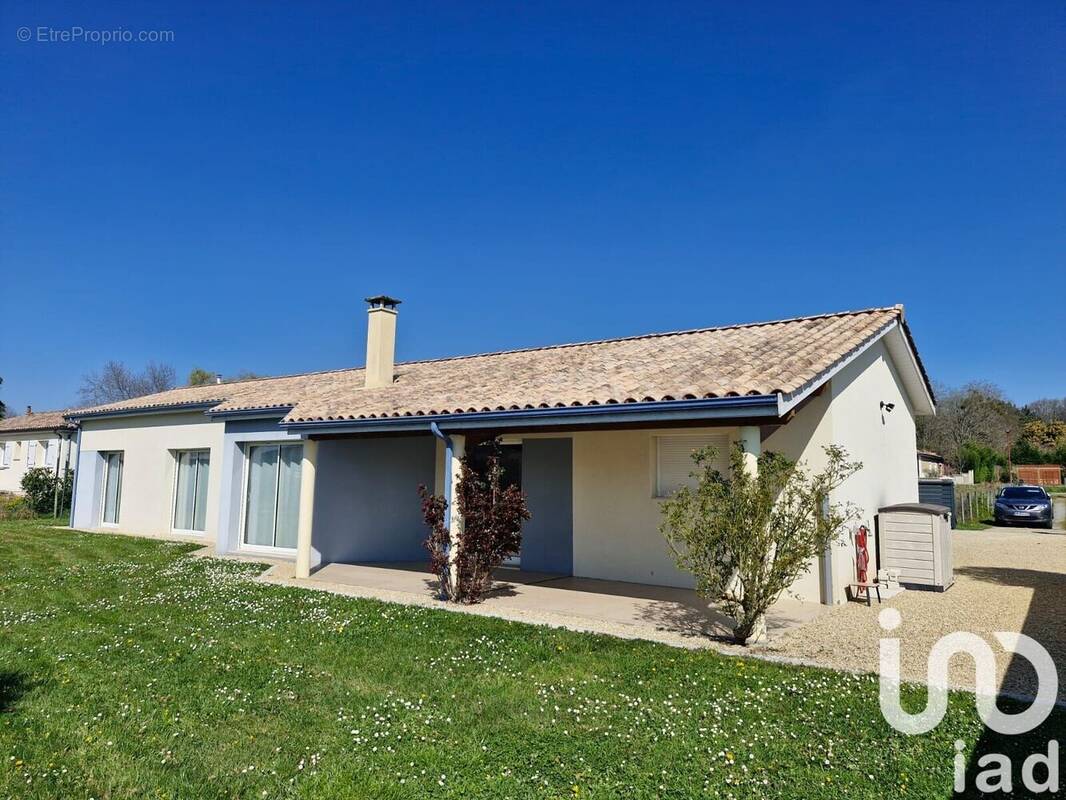 Photo 1 - Maison à LAMOTHE-MONTRAVEL