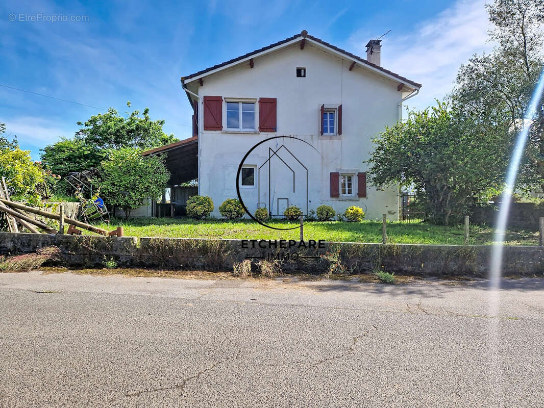 Maison à ESPES-UNDUREIN