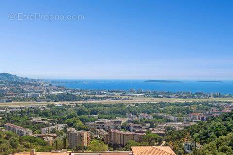 Appartement à MANDELIEU-LA-NAPOULE