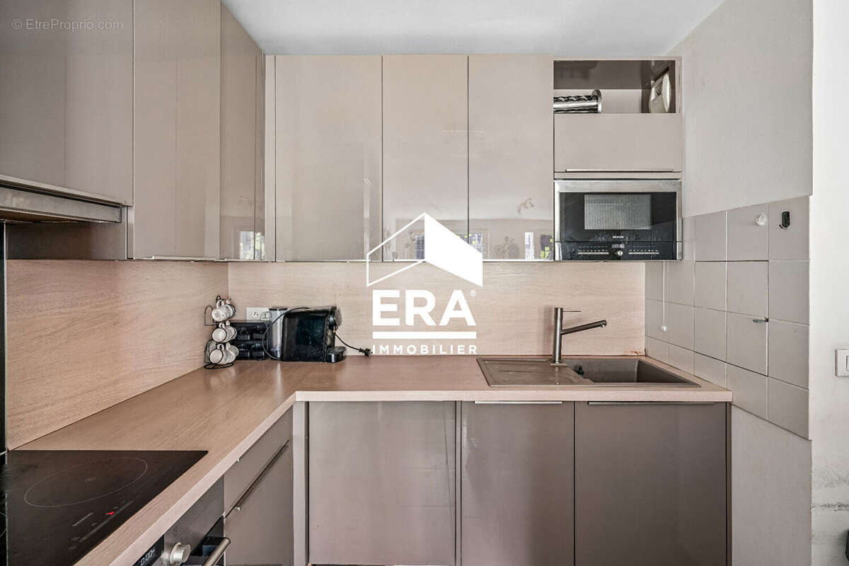 Appartement à COURBEVOIE