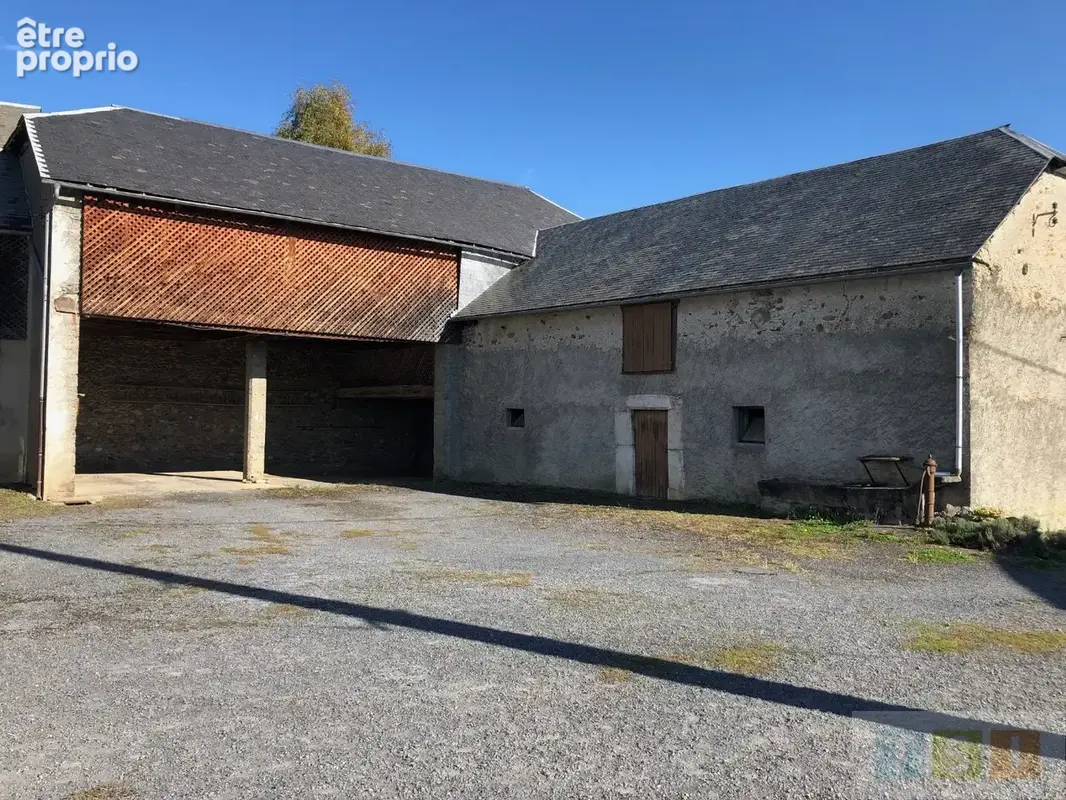 Maison de 217 m² habitables sur un terrain de 2300 m² environ - photo 3