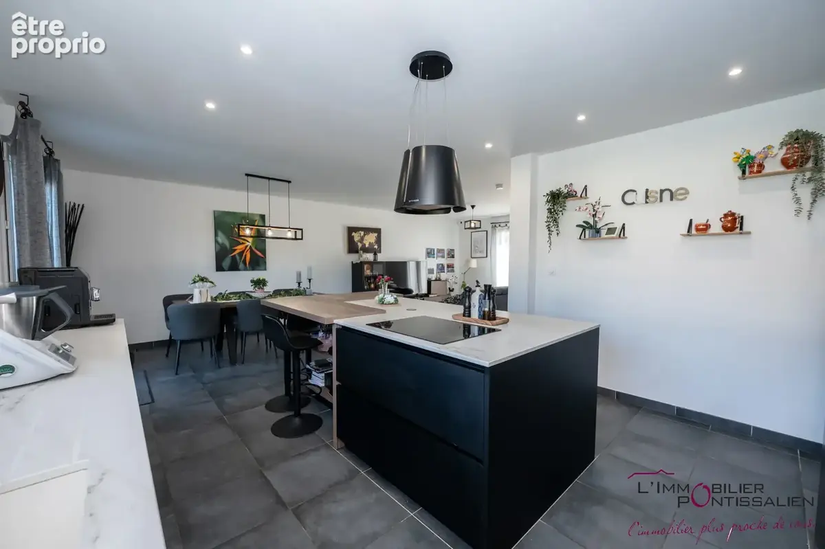 Photo Maison à Mouthe au prix de 468 000€