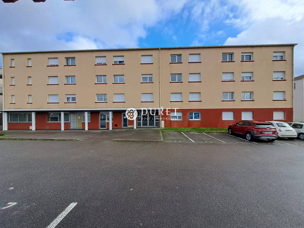 Appartement 20 m² à La Roche-Sur-Yon  - photo 3