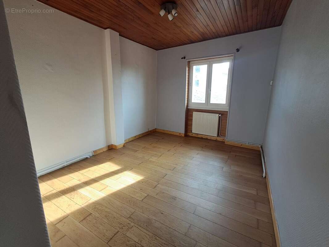 Maison à USSON-EN-FOREZ