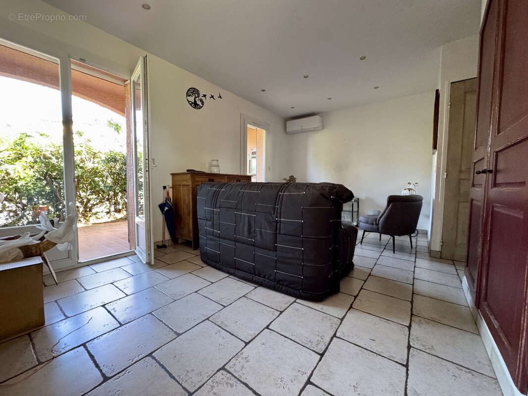 Appartement à LA LONDE-LES-MAURES
