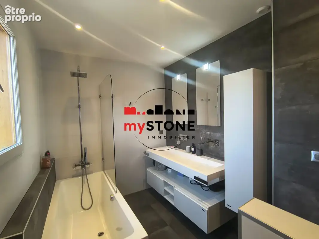 TREVOUX - Villa 164 m² 5 chambres avec piscine sur un terrain de 854 m² - photo 8