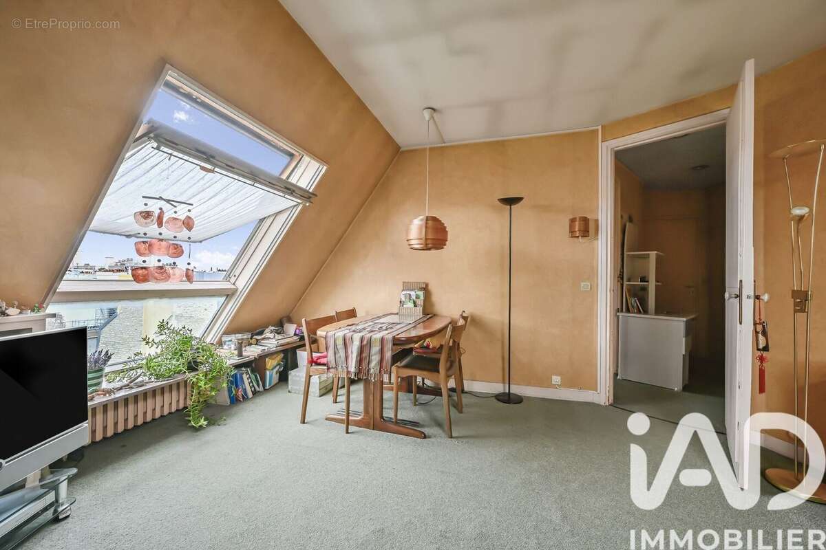 Photo 2 - Appartement à PARIS-8E