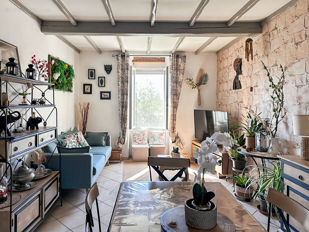 Appartement à CHATEAURENARD