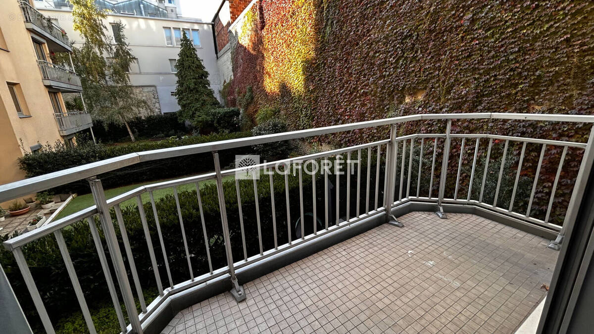 Appartement à PARIS-20E