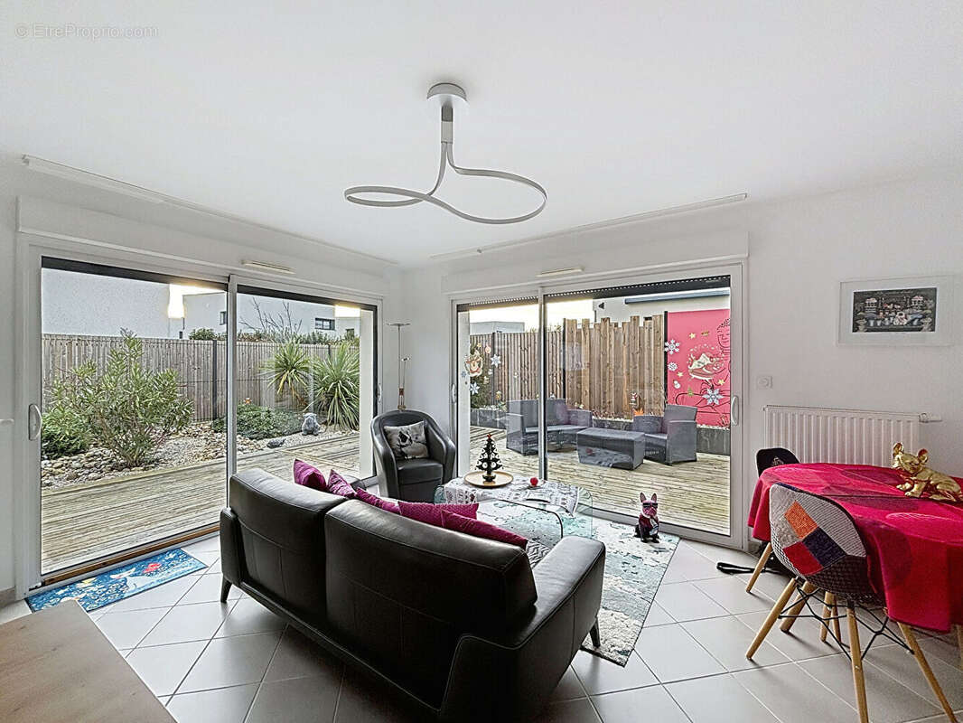 Maison à SAINT-JACQUES-DE-LA-LANDE