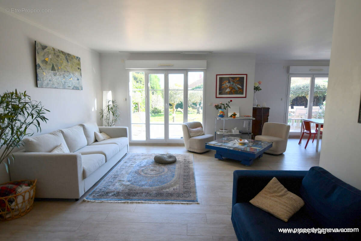 Maison à PREVESSIN-MOENS