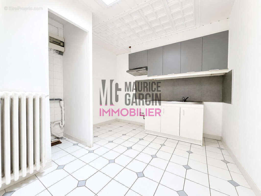 VENTE ACHAT IMMOBILIER MAISON DE VILLE VILLAGE CAVAILLON LUBERON 2 CHAMBRES PIERRES MAURICE GARCIN FLORENE TOLEDO - Maison à CAVAILLON