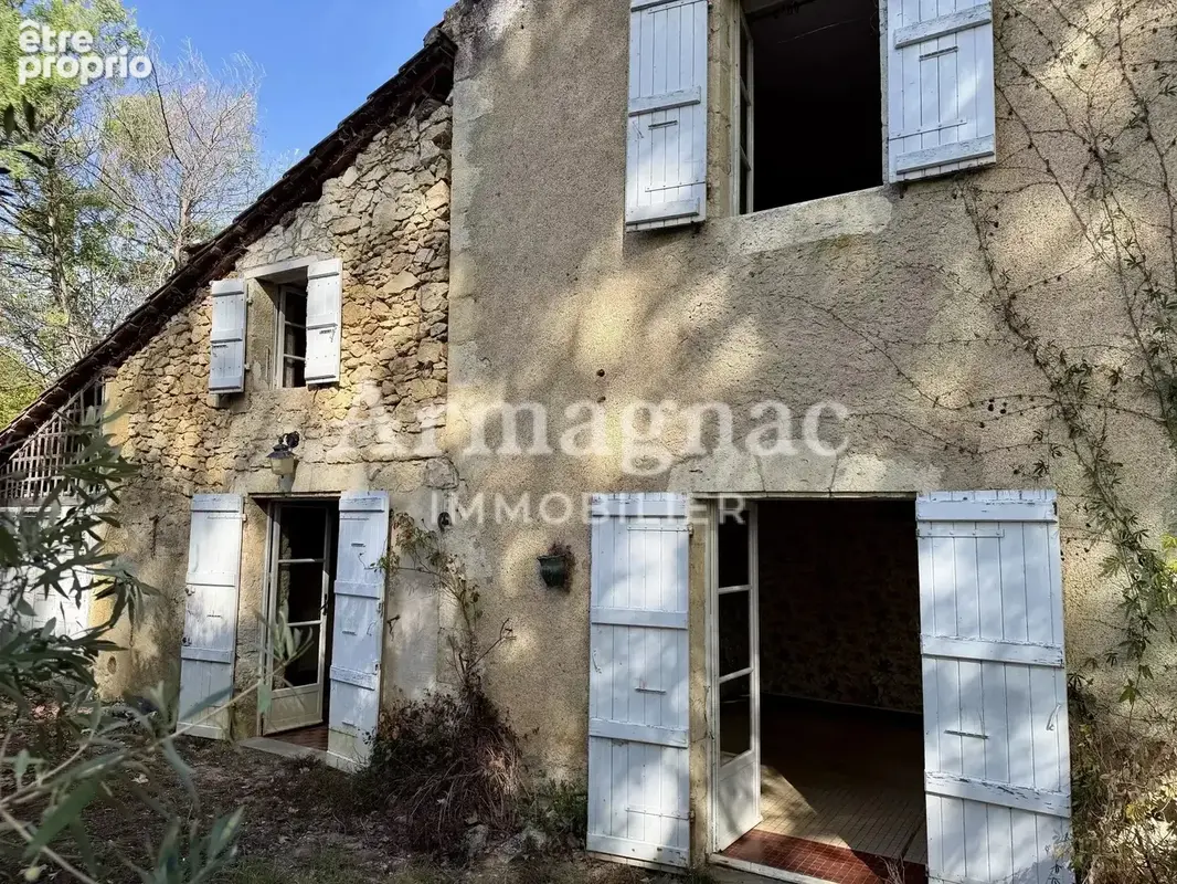 Maison en pierre à rénover avec jardin et dépendances - photo 16