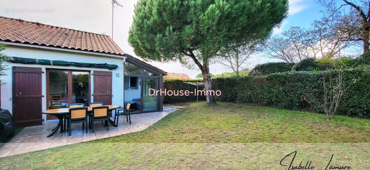 Maison à LONGEVILLE-SUR-MER