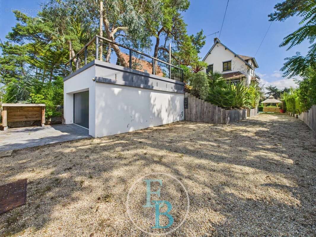 MAISON - T9 - 217m2 - photo 4