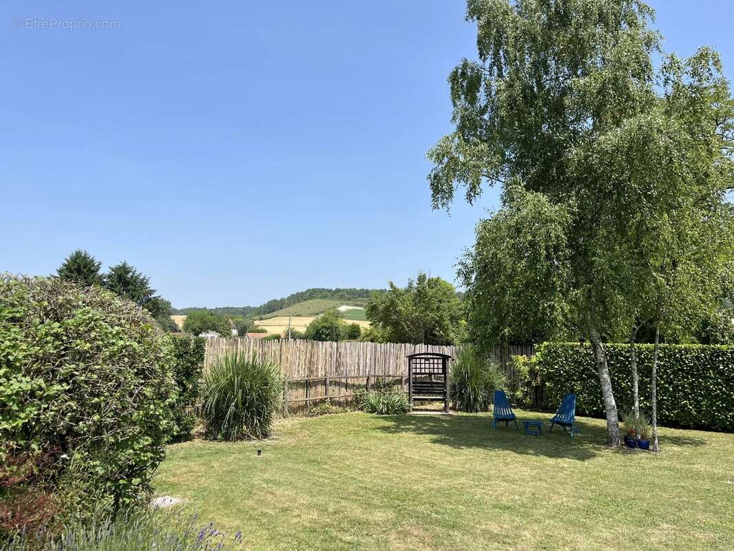 Maison à SAINT-LAURENT-DES-COMBES