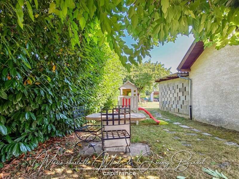 Maison à PONT-DE-VAUX