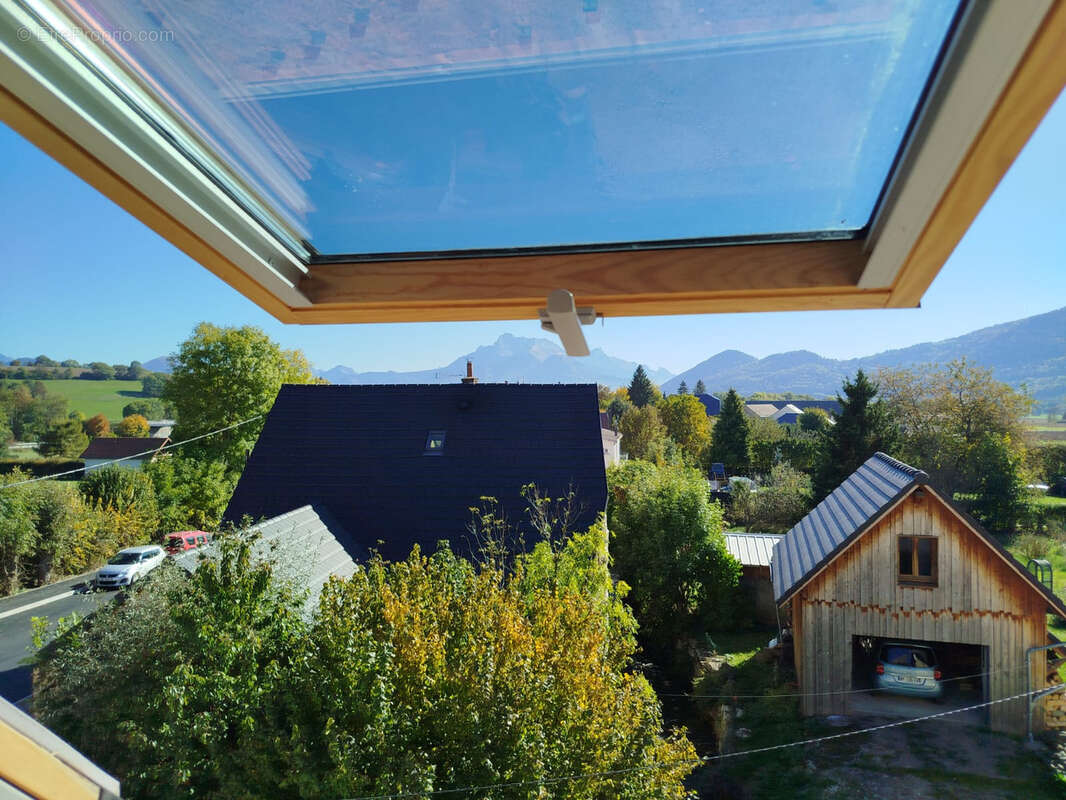 Maison à PIERRE-CHATEL