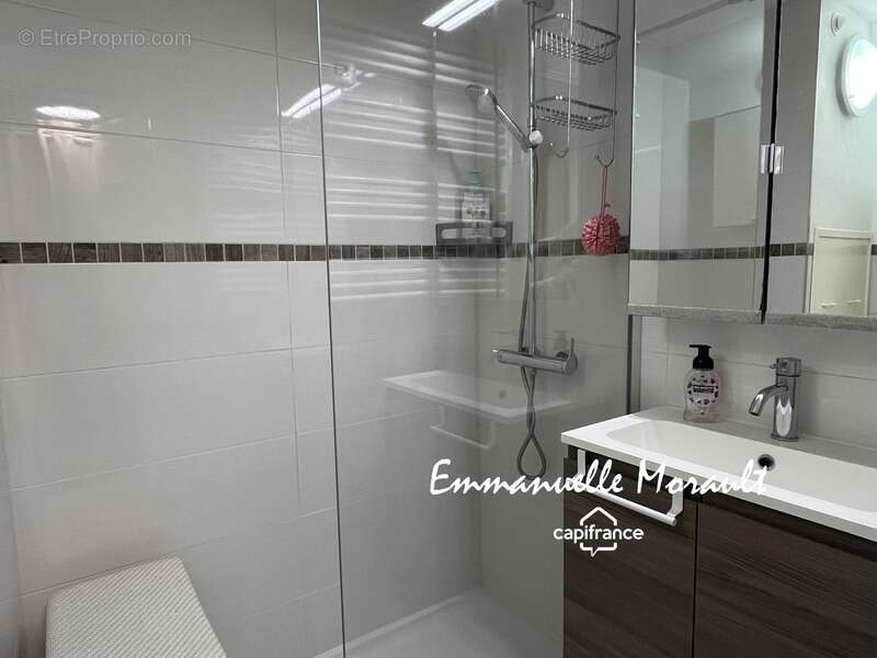 Maison à BAGNOLS-EN-FORET