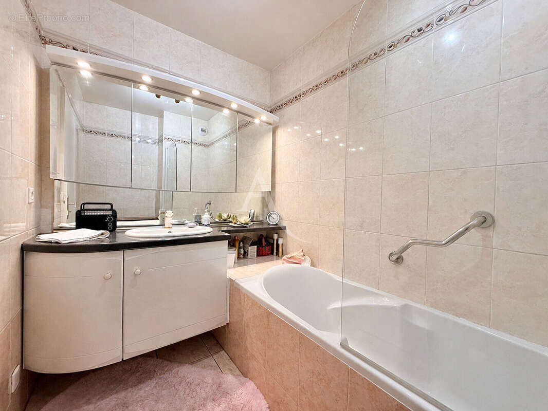 Appartement à ROSNY-SOUS-BOIS