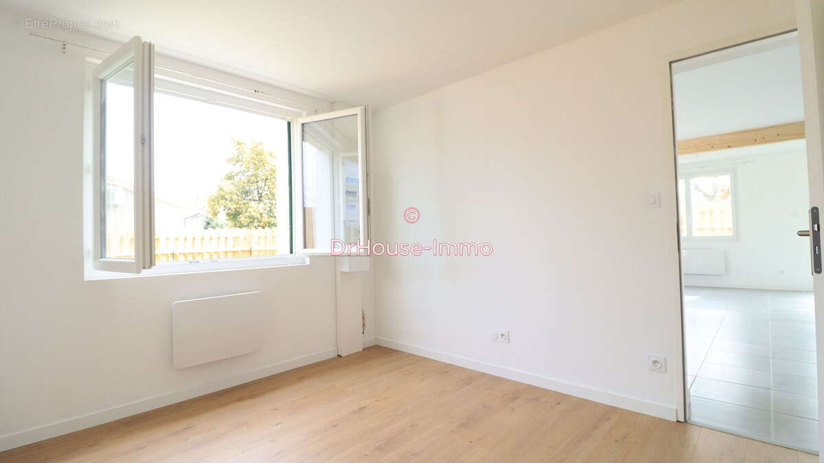 Appartement à SABLONS