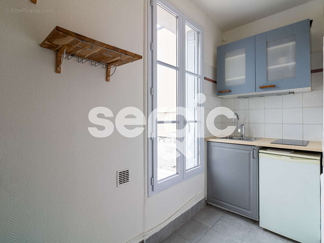 Appartement à COURBEVOIE