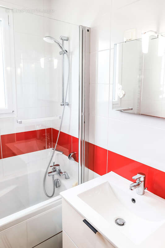 Maison à VAUX-SUR-MER