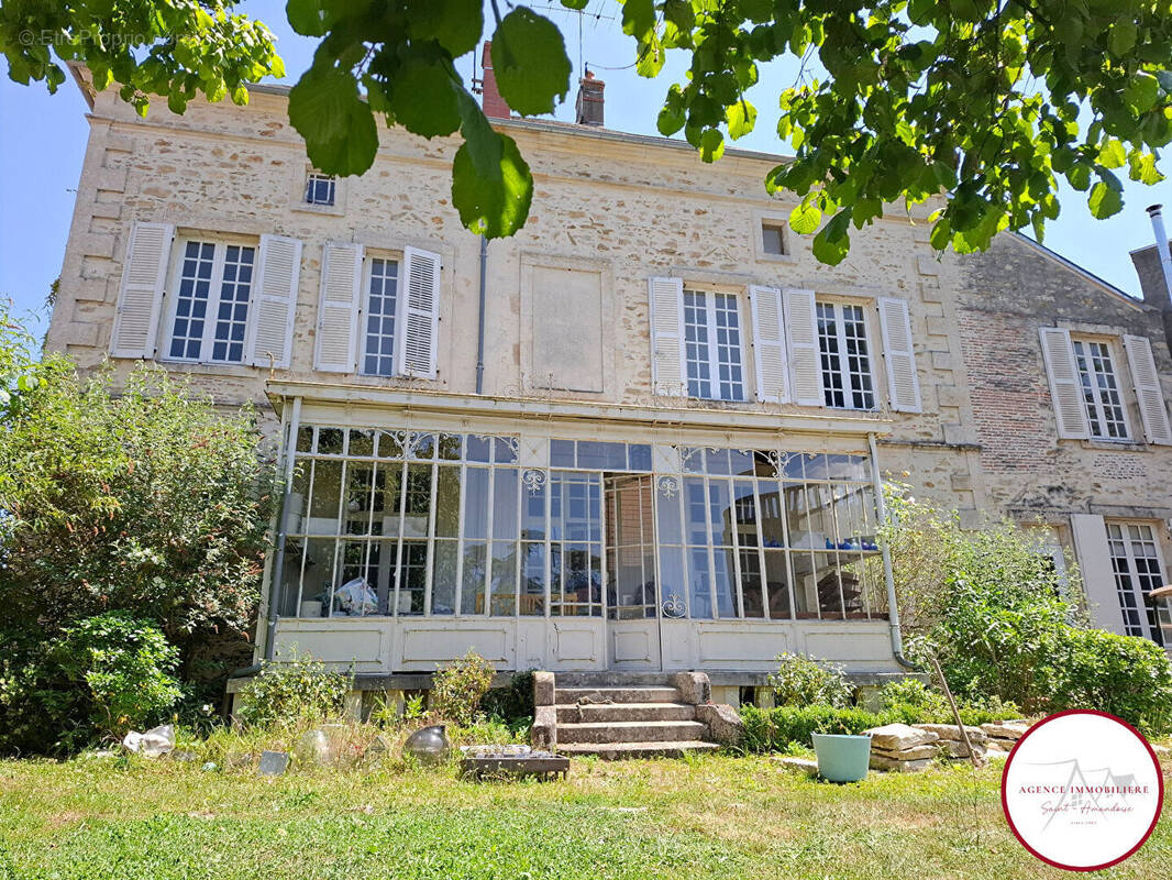 Maison à BRUERE-ALLICHAMPS