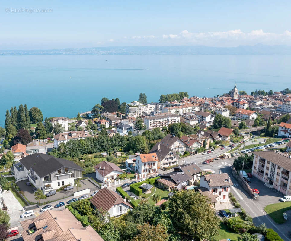 Appartement à EVIAN-LES-BAINS