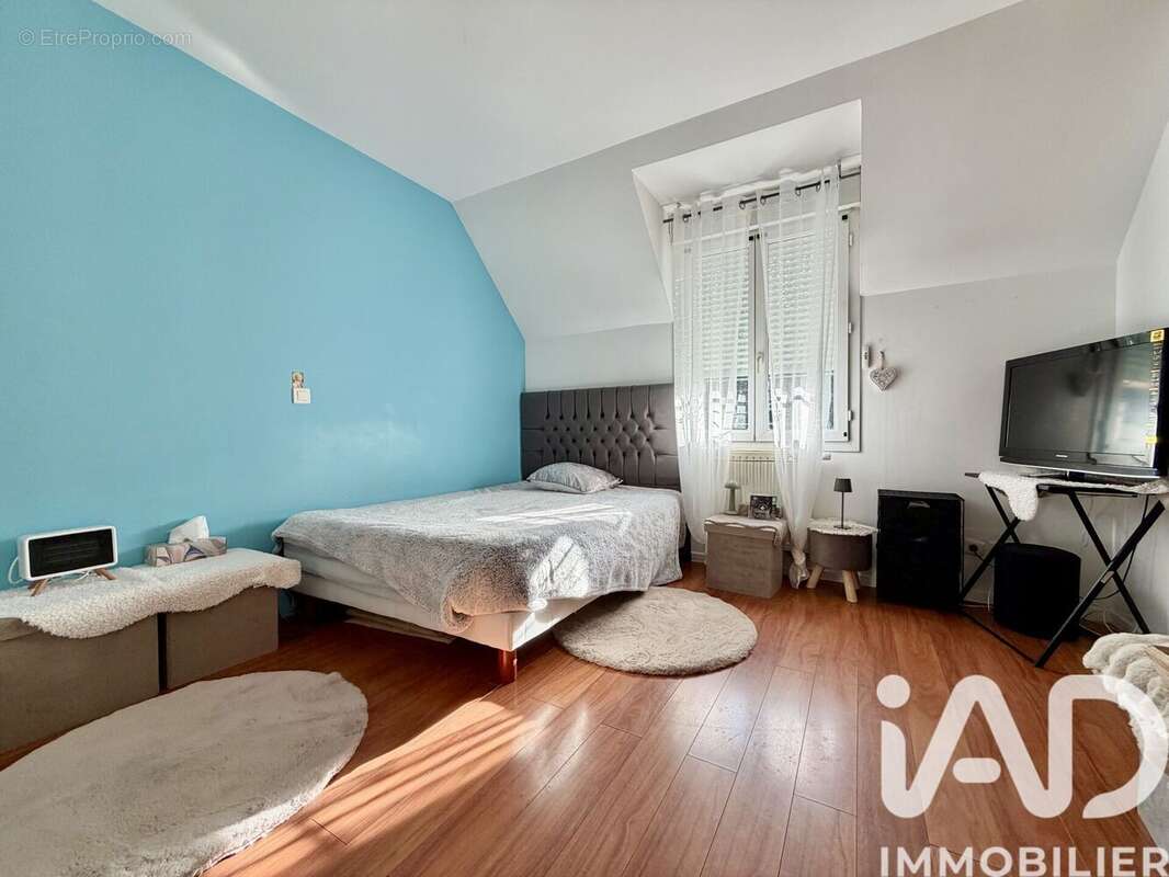 Photo 9 - Maison à VERRIERES-LE-BUISSON