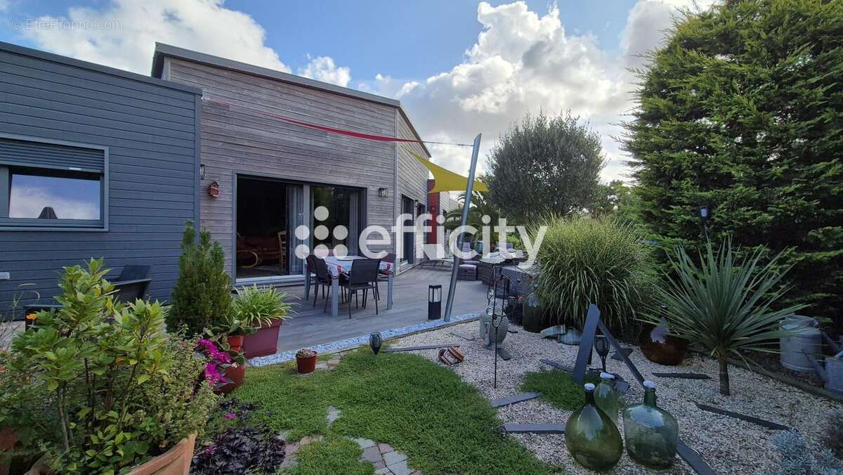 Maison à ARROMANCHES-LES-BAINS