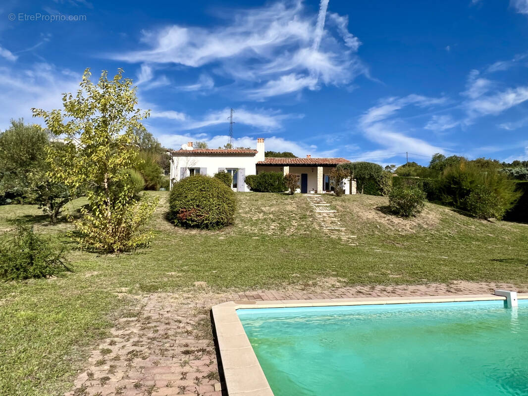 Maison à ROCHEMAURE