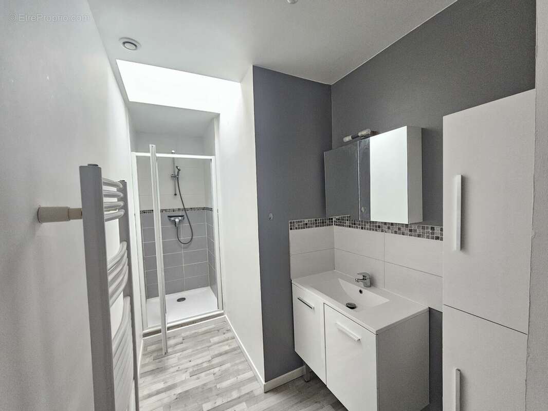 Appartement à SAINT-ETIENNE