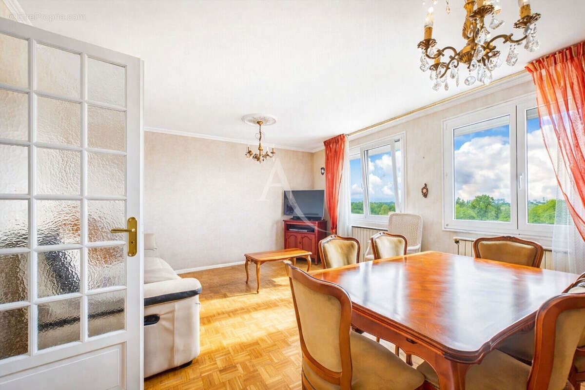 Appartement à CHAMPIGNY-SUR-MARNE