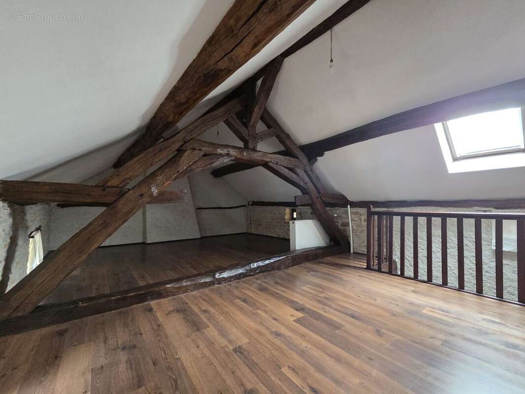 Maison à LA ROCHEPOT