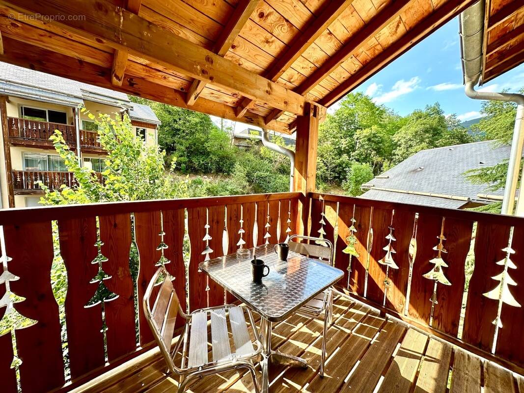   - Appartement à AX-LES-THERMES