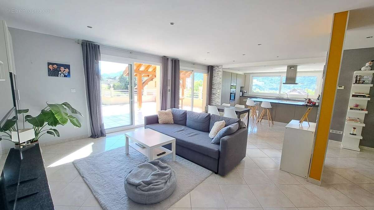 Maison à SAINT-GEORGES-DE-COMMIERS