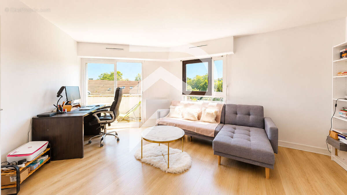 Appartement à VERNEUIL-SUR-SEINE