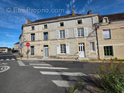 Maison à LA PUYE