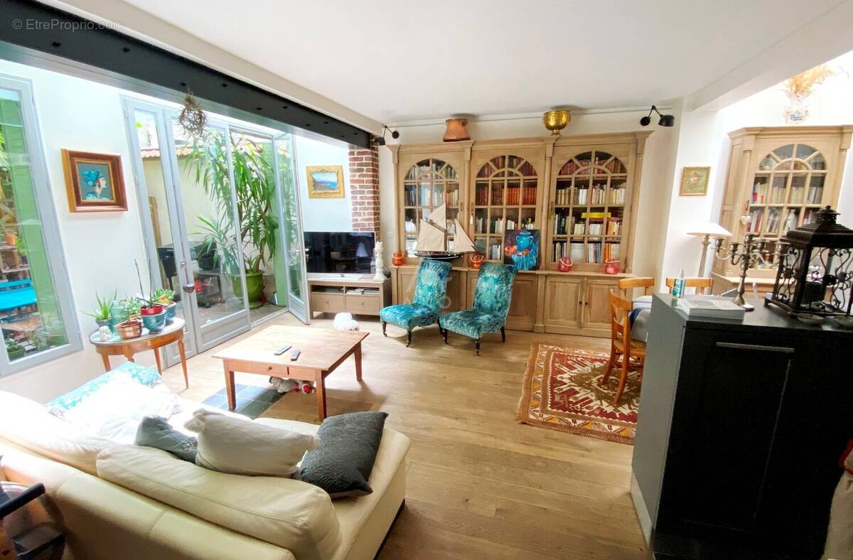 Maison à LEVALLOIS-PERRET